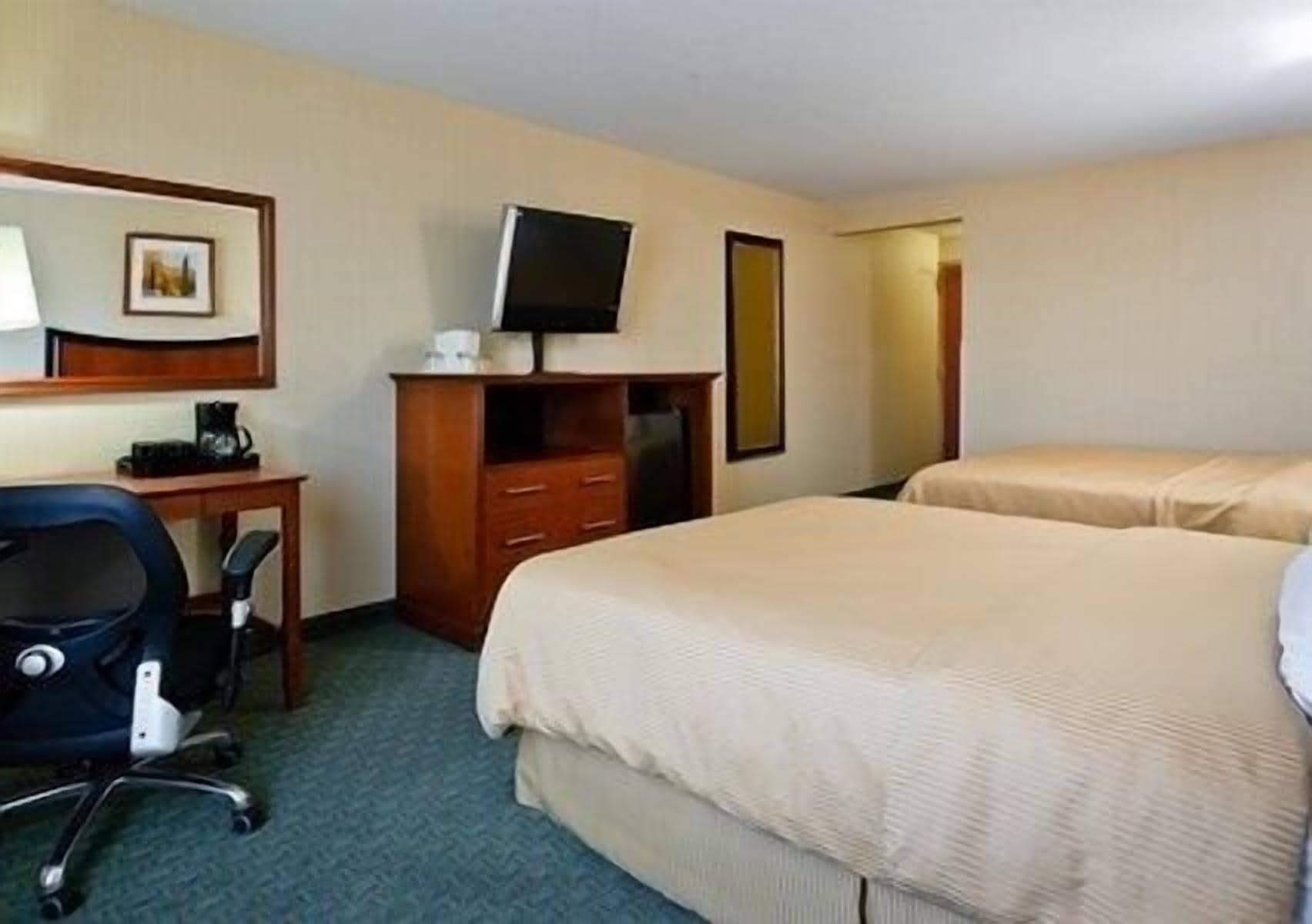 Quality Inn And Conference Center Greeley Downtown Exterior foto