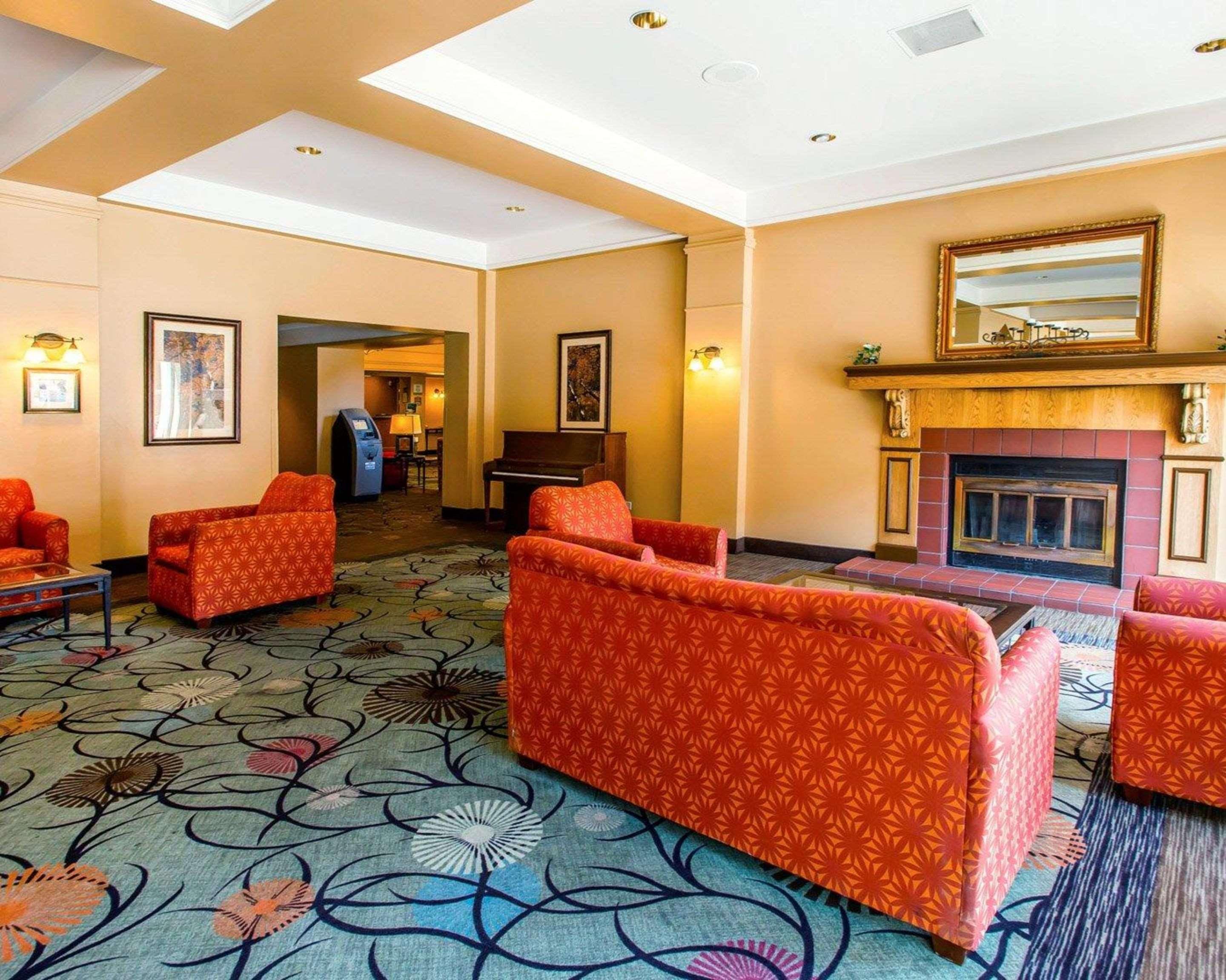 Quality Inn And Conference Center Greeley Downtown Exterior foto