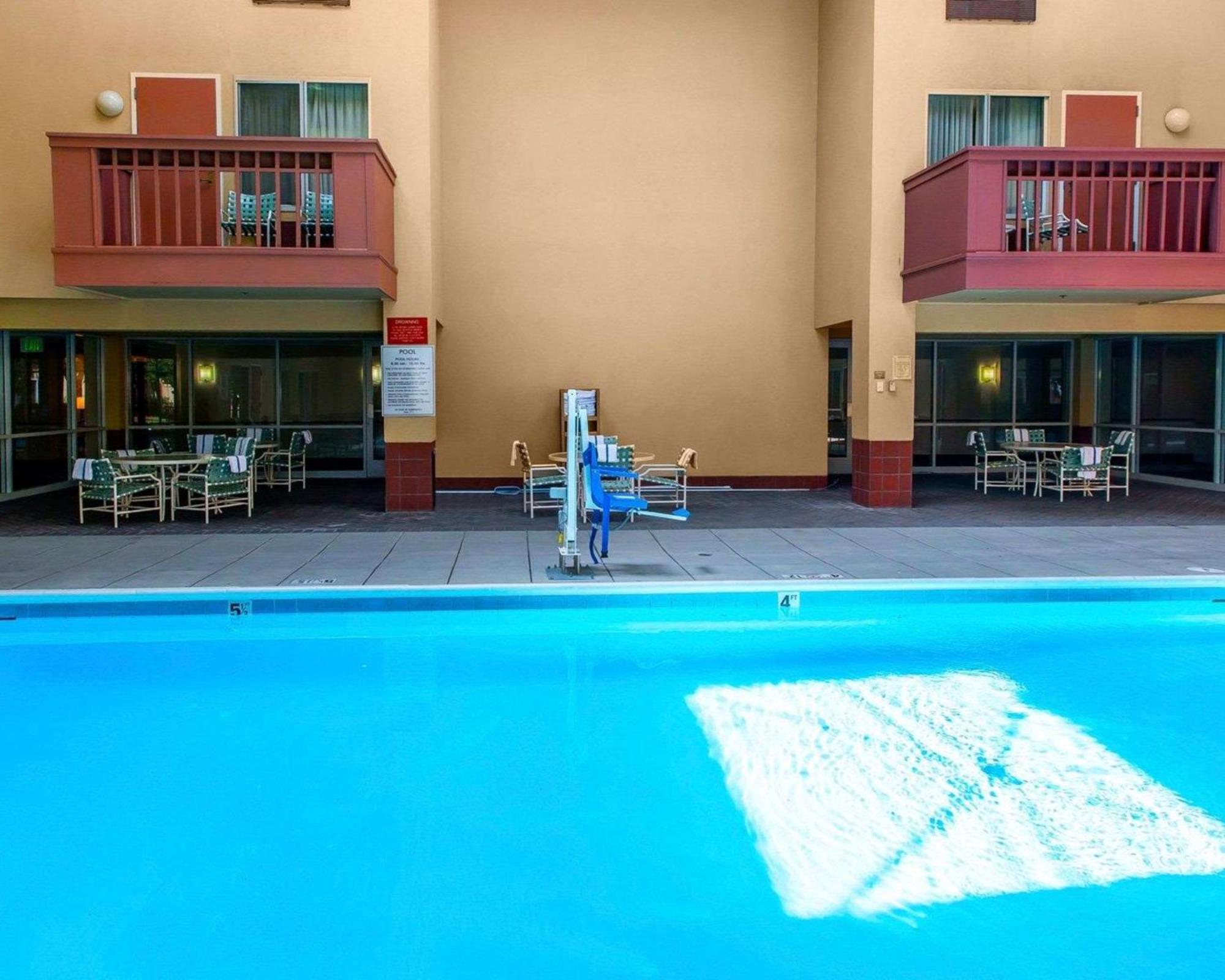 Quality Inn And Conference Center Greeley Downtown Exterior foto