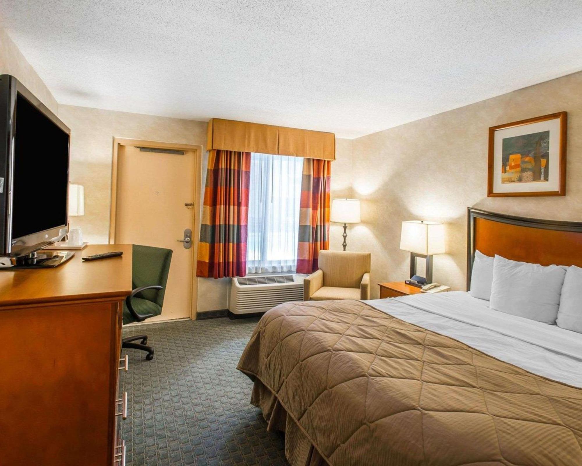 Quality Inn And Conference Center Greeley Downtown Exterior foto